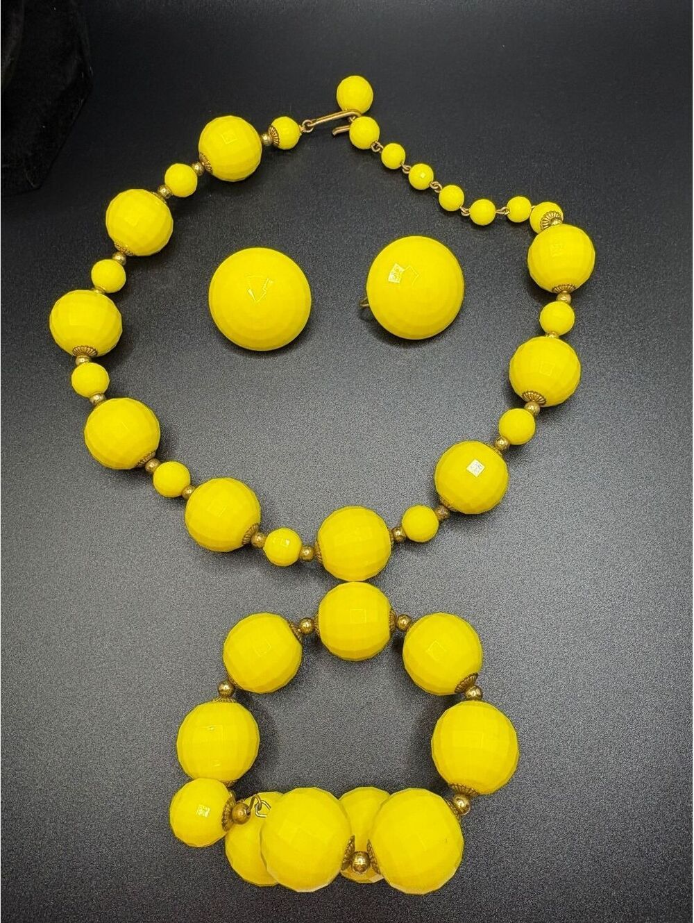 Vintage Retro 1960s Yellow Lucite Bead Jewelry set